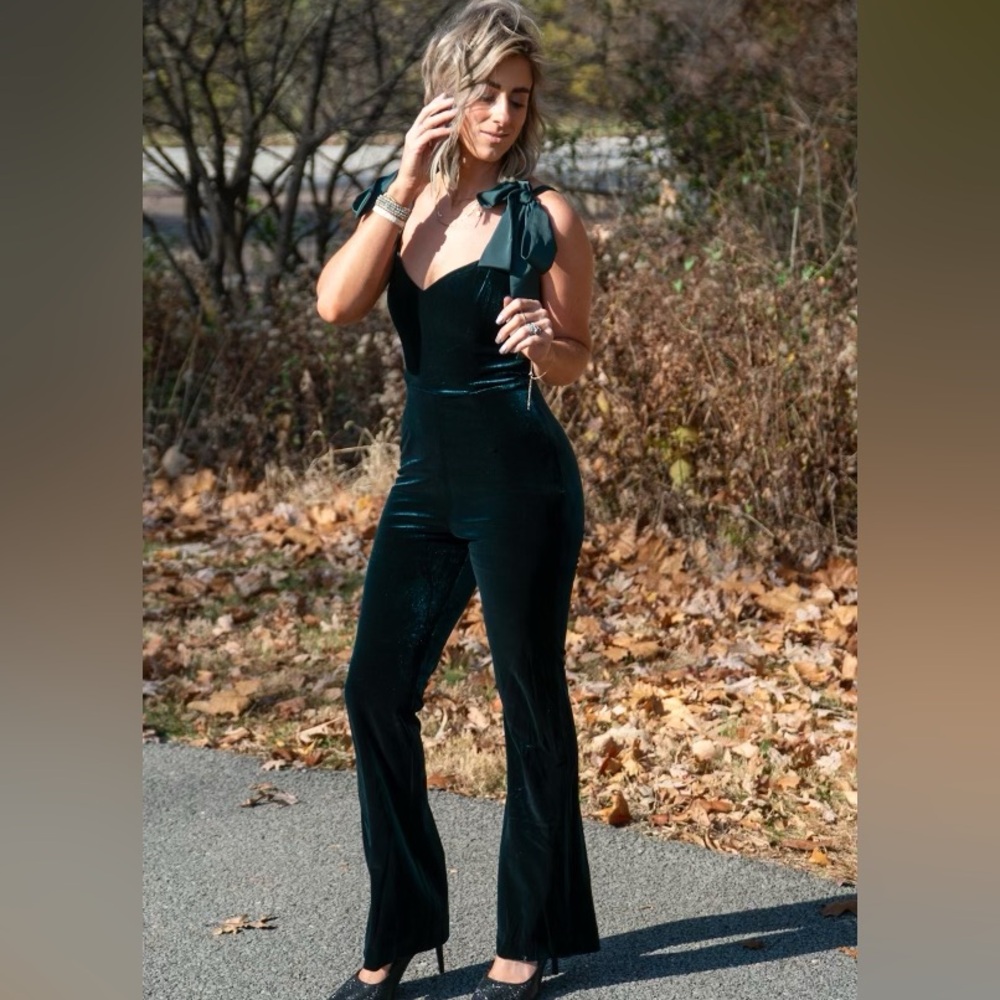 Vici Green velvet jumpsuit